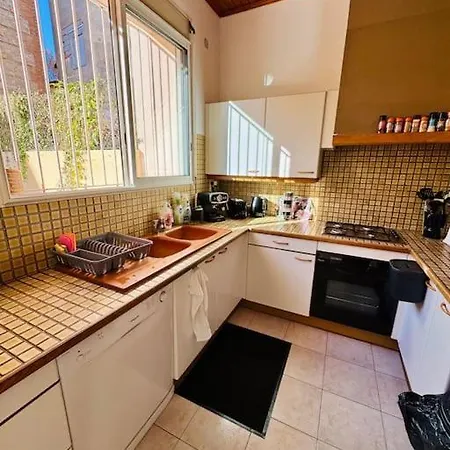 Dom wakacyjny Maison Centre Avec Jardin *